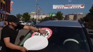 СтопХАМ Мужик хотел получить наклейку, а получил...