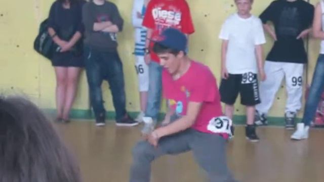 хи-хоп, юнноши.. парень умничка смотреть онлайн