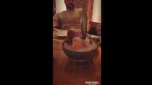 Акын Акынозю со своей девушкой Сандрой Пастемалчиян