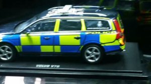 1:43 Code 3 Volvo V70 Cambs Traffic police car