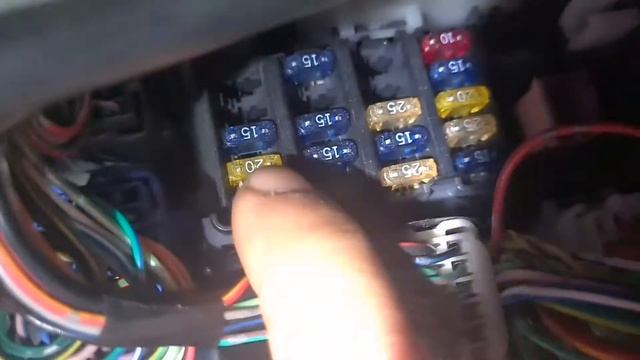 donde está el fusible de las luces de freno suzuki gran vitara смотреть онлайн