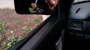 Как снять бархотку (наружный уплотнитель стекла) на приоре.