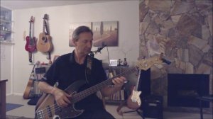 Fender Jazz Bass frequency response analysis