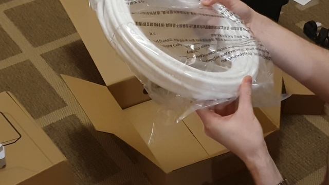 Фен и модуль подключения Roborock MaxV Ultra к водопроводу и канализации смотреть онлайн