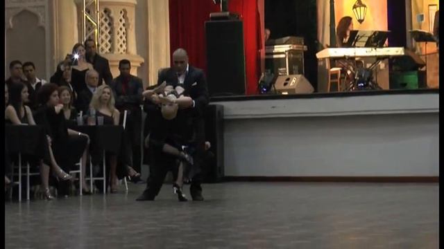 CLAUDIO VILLAGRA e HELENA FERNANDEZ смотреть онлайн