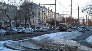 Встреча трамваев Tatra T6B5SU №758 маршрут 21 и Tatra T3SU №609 маршрут 3 (Екатеринбург)