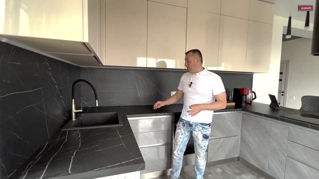 Одноэтажный дом 180 м2. Полный обзор. Установили просторную стильную кухню