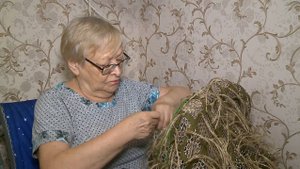 Активисты из микрорайона Дружба шьют накидки-невидимки для участников СВО