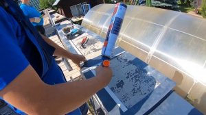 КАК ДЕЛАТЬ ПАРАПЕТНЫЕ КРЫШКИ ДЛЯ ЗАБОРА И КРОВЛИ. МОНТАЖ ОТЛИВОВ НА КЛЕЙ ПЕНУ