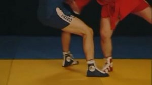 Задняя подножка от броска через спину (самбо, sambo).