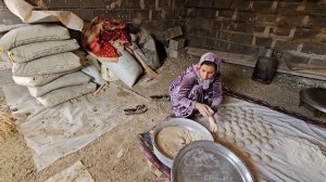 The nomadic life of Iran.The unity and cooperation of family members in doing daily tasks