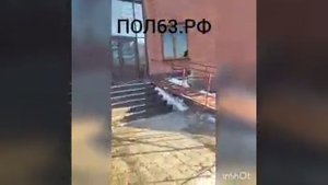 Рулонное резиновое покрытие на входной зоне после нескольких лет эксплуатации