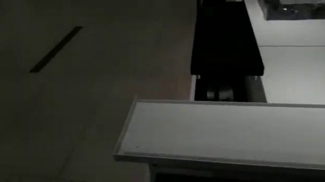 Белый встраиваемый биокамин Firezo с открытыми торцами и белым стемалитом из портфолио Биокамин.рф смотреть онлайн