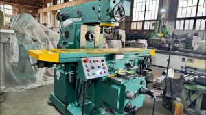 Фрезерный широкоуниверсальный 6Т83Ш