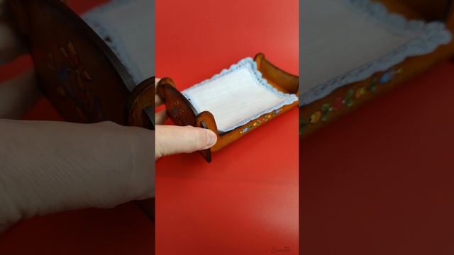 Кроватушка расписная игрушечная, ручная роспись в народном стиле