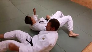 SANKAKU GATAME TRIANGLE PIN USING THE JUDO KEYLOCK