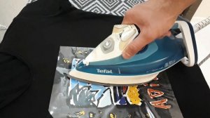 как наклеить термонаклейку на футболку(принт)how to stick a thermal sticker on a t-shirt (print)