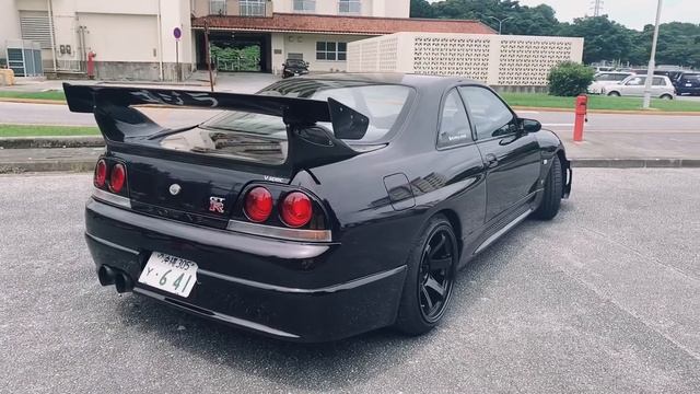 Midnight Purple Nissan Skyline R33 GTR Cinematic смотреть онлайн