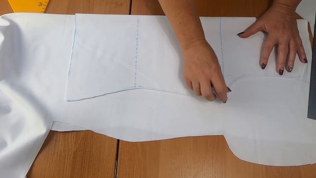 Как сшить женскую футболку без выкройки на любой размер. Простой крой сразу на ткани