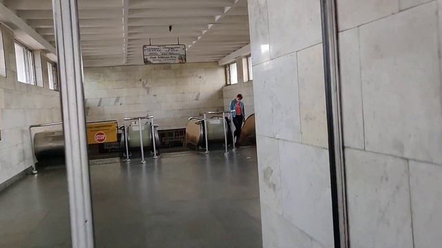 Метро. Прогулка по Станции метрополитена Лесная и Столичному Базару, Рынку, маркету моллу - Дарынок