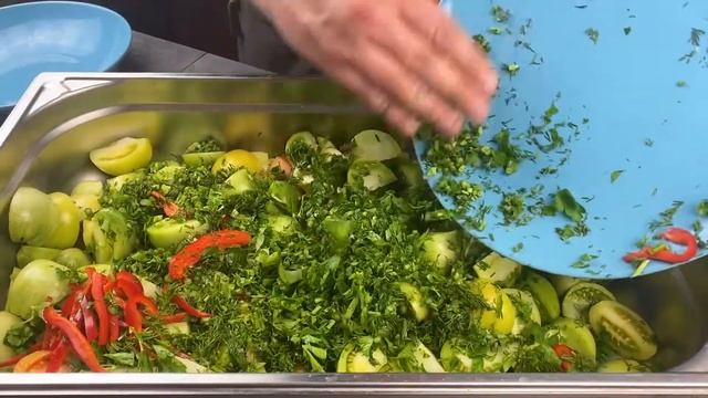 Как замариновать помидоры? Закуска из зеленых помидоров с чесноком