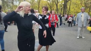 "Счастья ВАМ Желаю"...на танцполе в Гомельском парке...22.04.2023года.