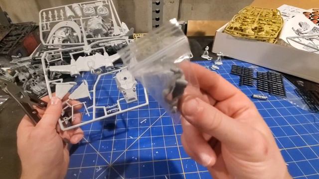 Robogear building the Thunder! смотреть онлайн