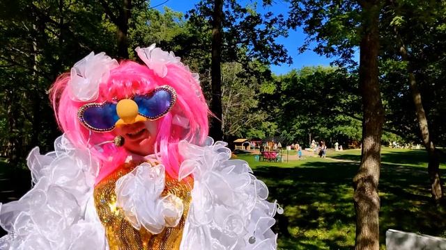 ПРАЗДНИК ДВОРА 2019 клоуны ОБЪЕДАЛО и МЕНЮШКА артисты Санкт-Петербурга