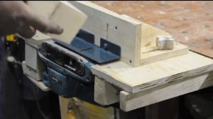 Ленточная шлифмашинка в стол