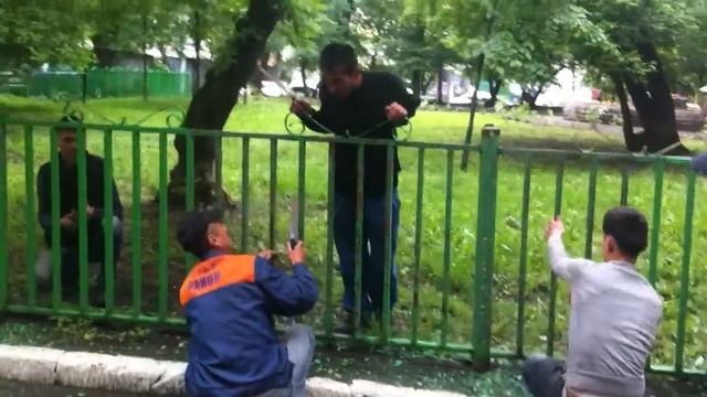 Музыка московских дворов (май 2013) смотреть онлайн