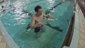 КАК НАУЧИТСЯ ПЛАВАТЬ ВСЕГО ЗА 20 МИНУТ, ВЗРОСЛОМУ ИЛИ РЕБЕНКУ?