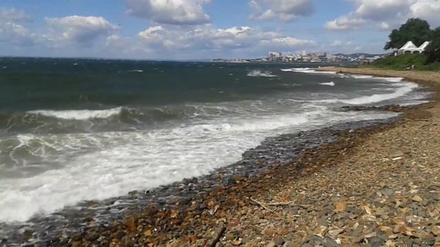 Владивосток. 30 Мыс Кунгасный. Море. Волны. Сильный ветер. Сёрфиры. смотреть онлайн