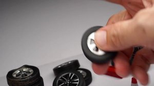 Miniature Toyota Corolla Tyre Puncture & Brake Fail - Changing Tyres 1:18 Scale Diecast Model