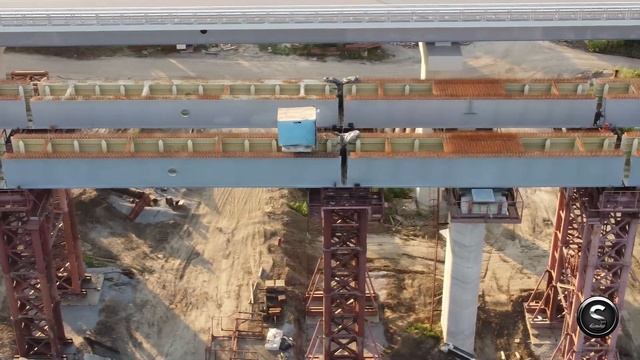 Балочный мост сегодня Склад элементов конструкции стапеля и крановых путей для сборки 4го сооружени