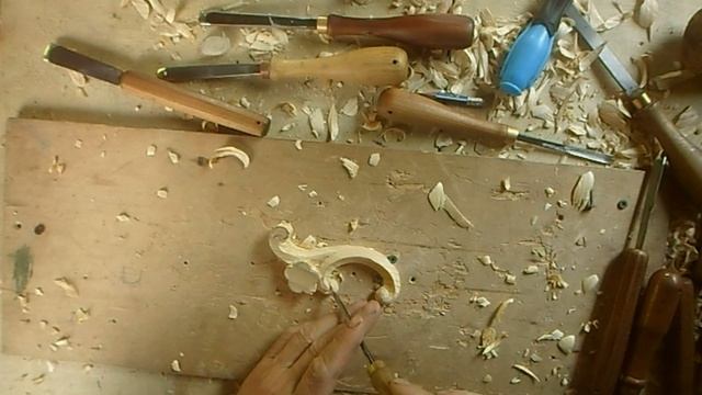Резной декор для мебели. Резьба по дереву для начинающих.