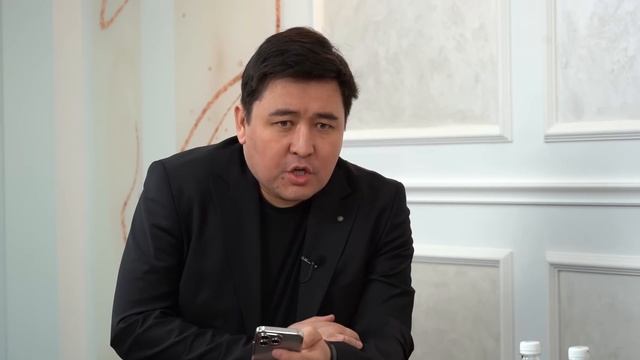 Тасмағамбетов өз ақшасына үй сыйлады | Мұқағали арақ кесірінен қайтыс болды | Несіпбек Айтұлы