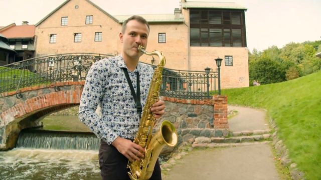 Moon River - Saxophone Cover смотреть онлайн