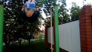Как сделать подъём с переворотом на перекладине