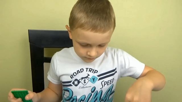 LEGO. Строим из ЛЕГО Классик .Большой набор ЛЕГО .МАКС помогает .Детское видео смотреть онлайн