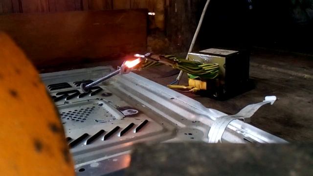 Трансформатор от микроволновки плавит гвоздь смотреть онлайн