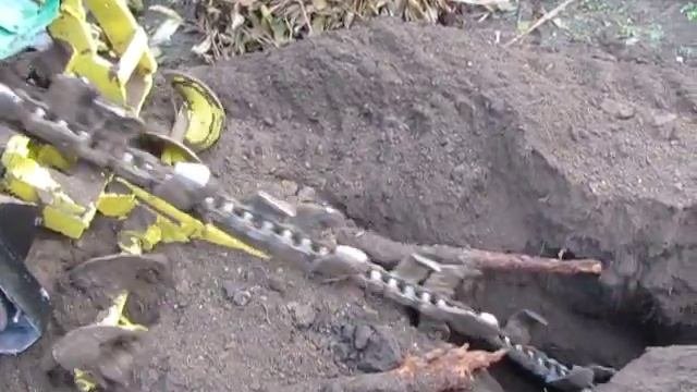 Самодельный траншеекопатель