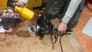 Нарезка резьбы на трубах электрической резьбанарезной машинкой!