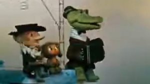 Песня Крокодила Гены  голубой вагон