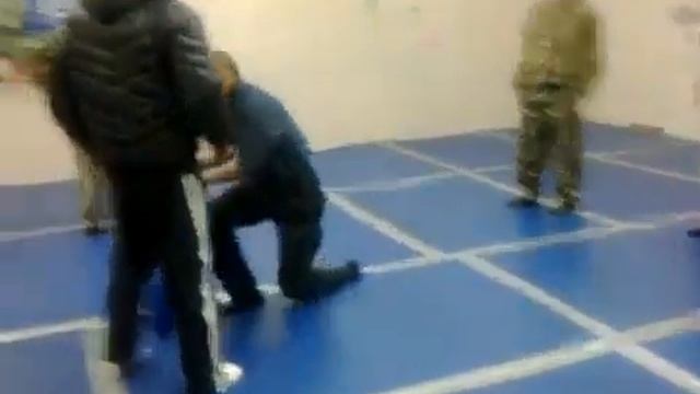 Лол кики в армии смотреть онлайн