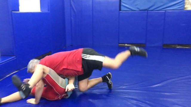 Проход в ноги и скручивание противника. смотреть онлайн