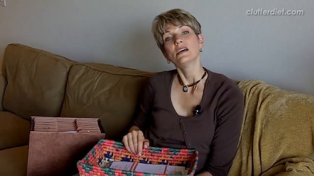 Top Ten Tips for Organizing Your Finances and Paying Bills | Clutter Video Tip смотреть онлайн