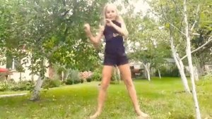 Танец под песню,, Пчеловод''