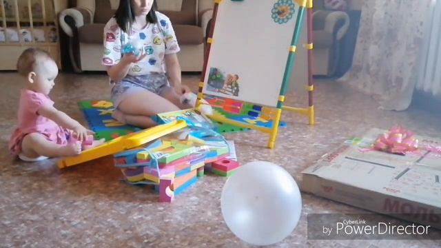 Первый день рождения. РАСПАКОВКА ПОДАРКОВ смотреть онлайн