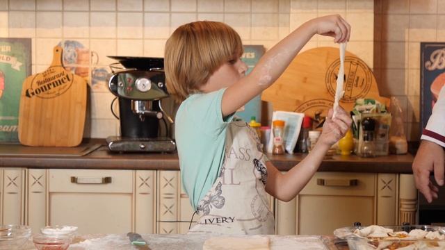 "Детский" : "Готовим с папой яблочный спас" смотреть онлайн