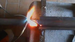 Операционный шов газосваркой часть 2.mp4